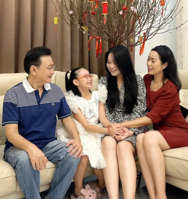 Lấy đại gia ngành nhựa, Á hậu 2 Hoa Hậu Việt Nam U50 sinh con gái nhan sắc ngang ngửa mẹ-1