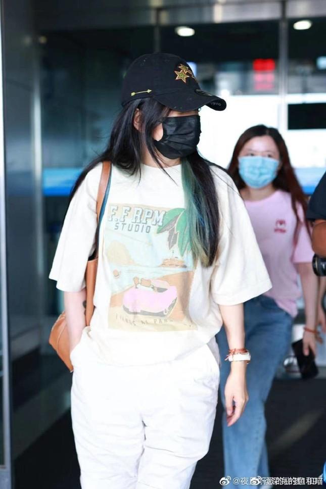 Tung tích bí ẩn của Triệu Vy sau hai năm bị xóa sổ khỏi showbiz-1