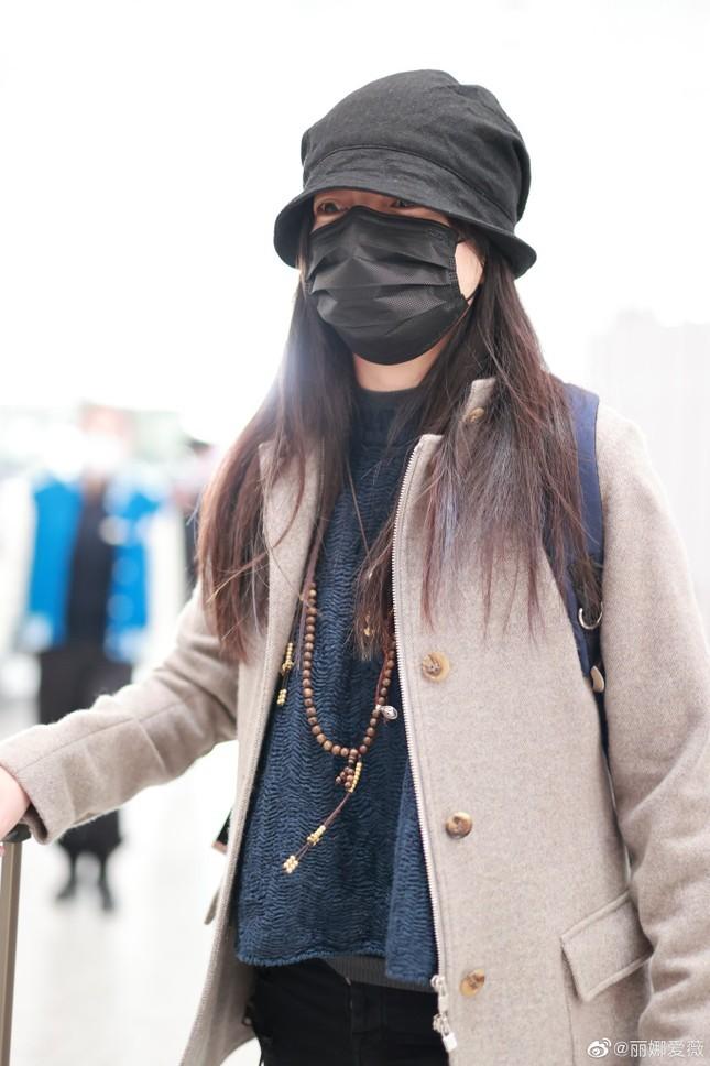 Tung tích bí ẩn của Triệu Vy sau hai năm bị xóa sổ khỏi showbiz-4