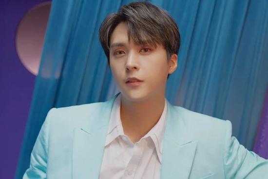 Em út Dongwoon (HIGHLIGHT) bất ngờ thông báo kết hôn