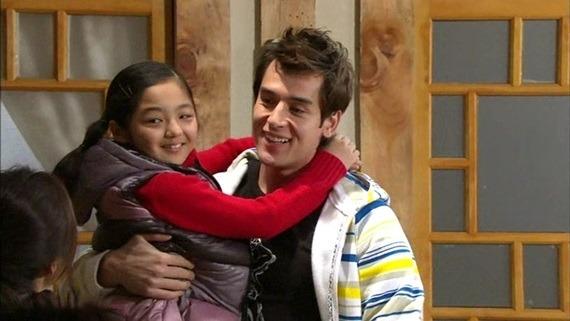 Kbiz liên tiếp đón tin hỷ: Diễn viên Gia Đình Là Số 1 cầu hôn bạn gái gợi cảm ở Canada-4