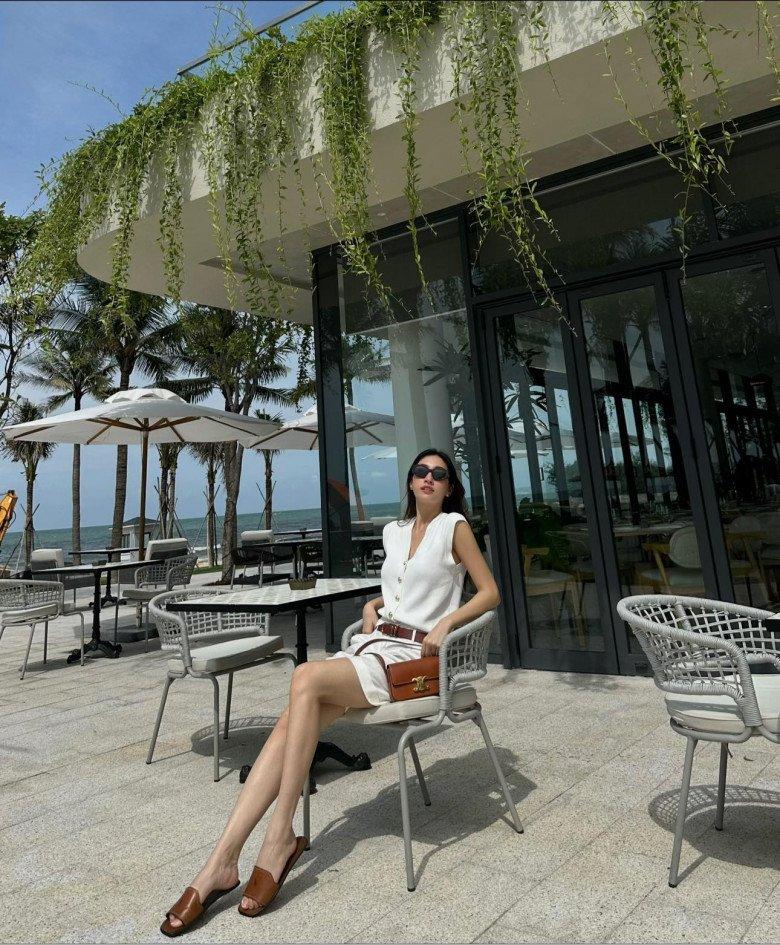 Giảng viên Đại học đi biển, mặc giấu tiệt báu vật dài 1m22 vẫn gợi cảm ngẩn người-4