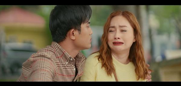 Phim giờ vàng có Lan Phương liên tục gây thất vọng-1