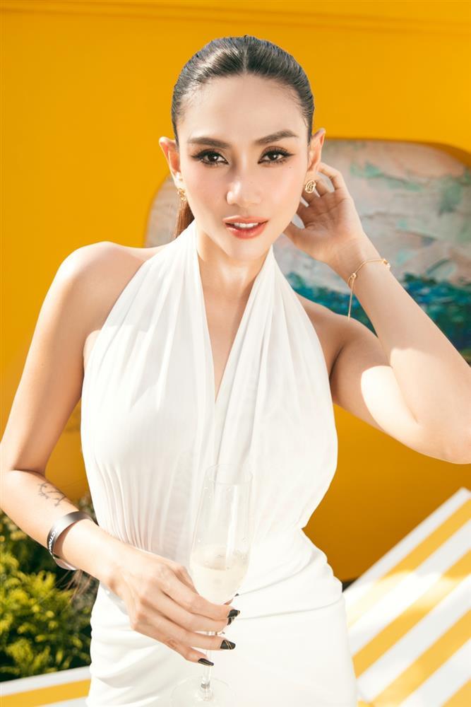 Hoa hậu Tiểu Vy đọ sắc siêu mẫu Võ Hoàng Yến, một chín một mười-4