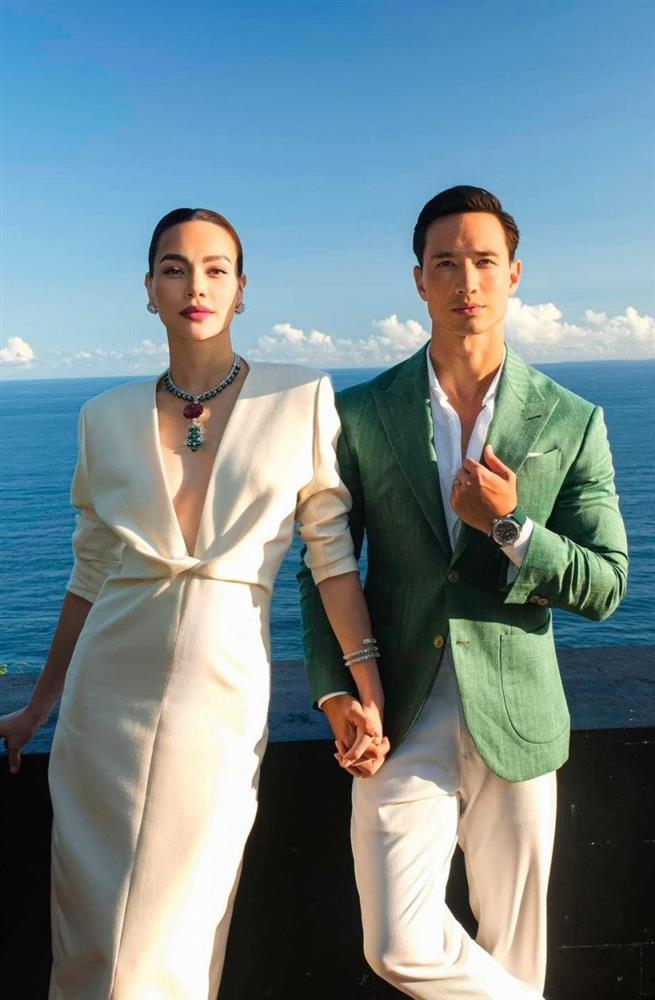 Hà Hồ đeo trang sức giá hơn 408 tỷ sánh đôi cạnh Kim Lý trong ngày kỷ niệm 6 năm yêu nhau-1