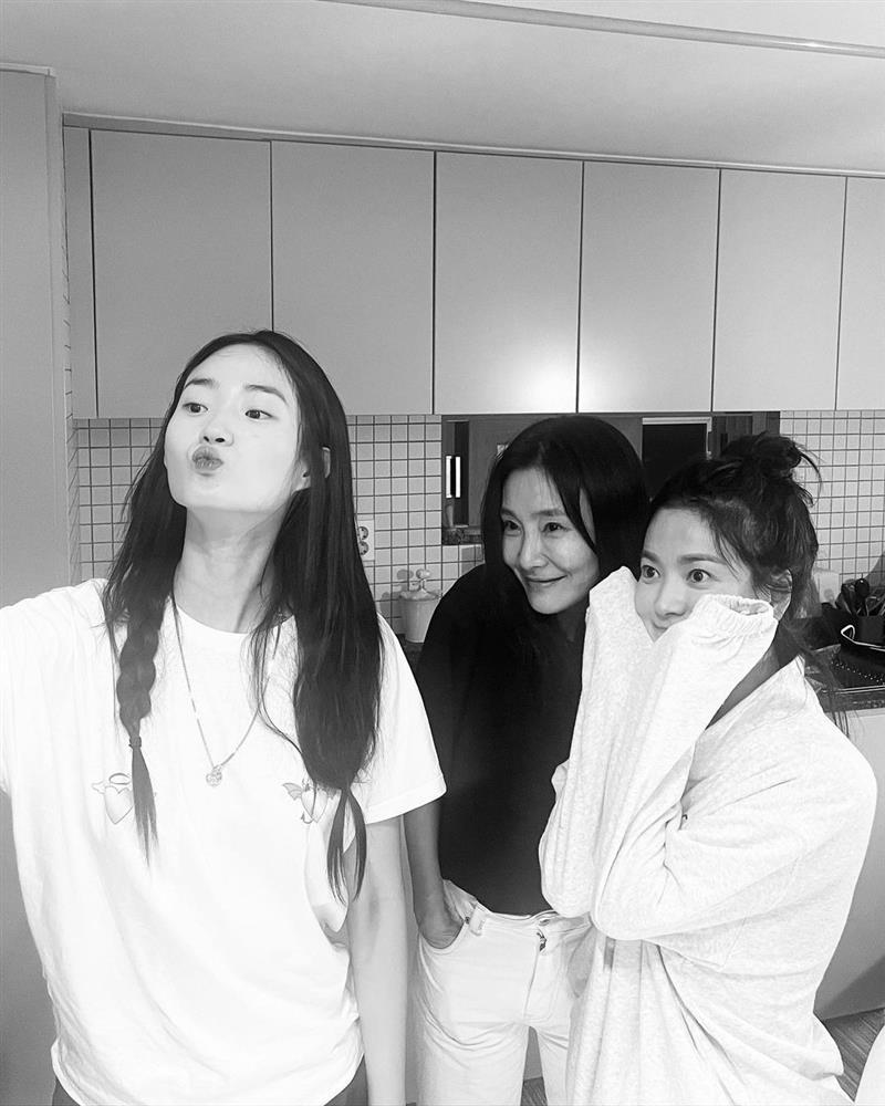 Song Hye Kyo lộ tính cách thật qua lời kể của đàn em thân thiết-4