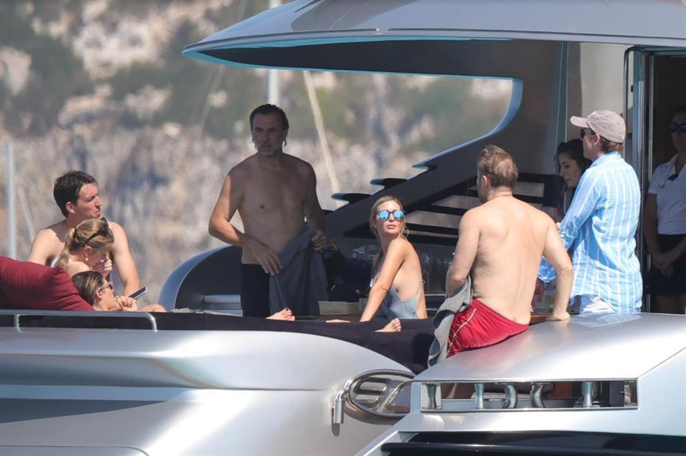 Ivanka Trump gợi cảm với áo tắm-7