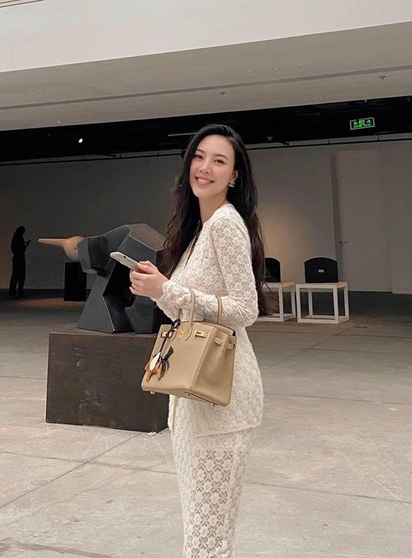 Cựu tiếp viên hàng không ân hận vì sửa 1 điểm trên gương mặt-3