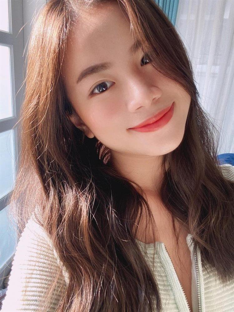 Vú em lương trăm triệu của Đoàn Di Băng ngày cưới nhận quà cả tỷ, đẹp không kém chủ-7