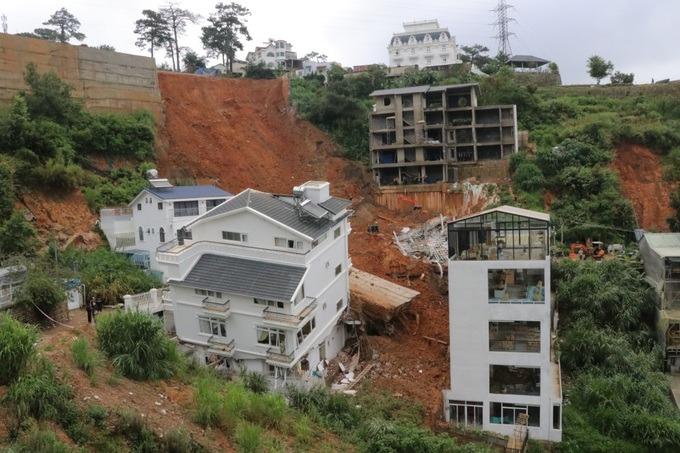 Sạt lở vùi lấp lán trại ở Đà Lạt, đang tìm kiếm nạn nhân-1