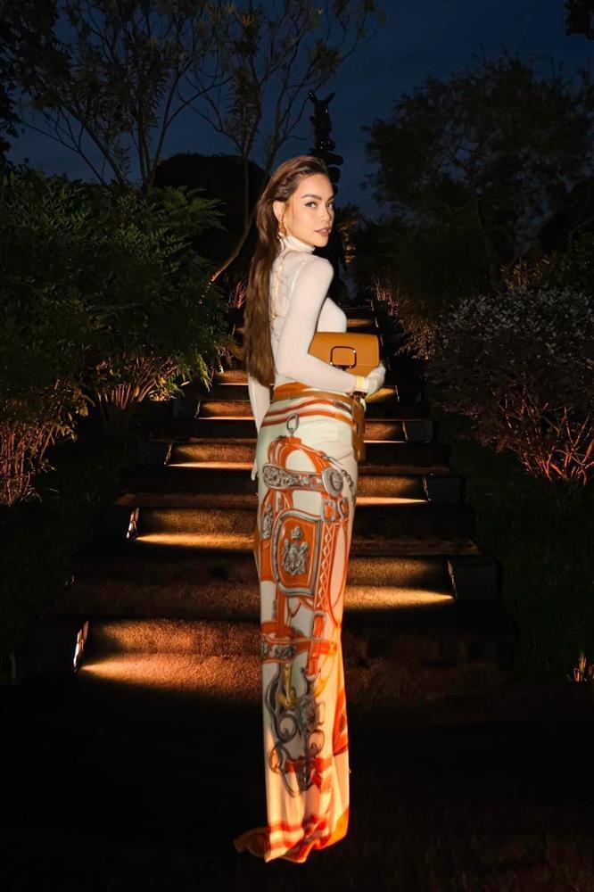 Phong cách thời trang đẳng cấp của Hồ Ngọc Hà: Xuất hiện ở đâu nổi bật ở đó-1