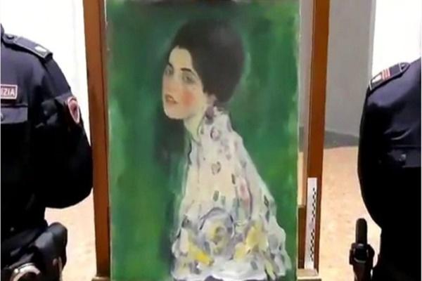 Trung Quốc: Hơn 200 báu vật nằm ở 9 ngôi mộ xa hoa-3