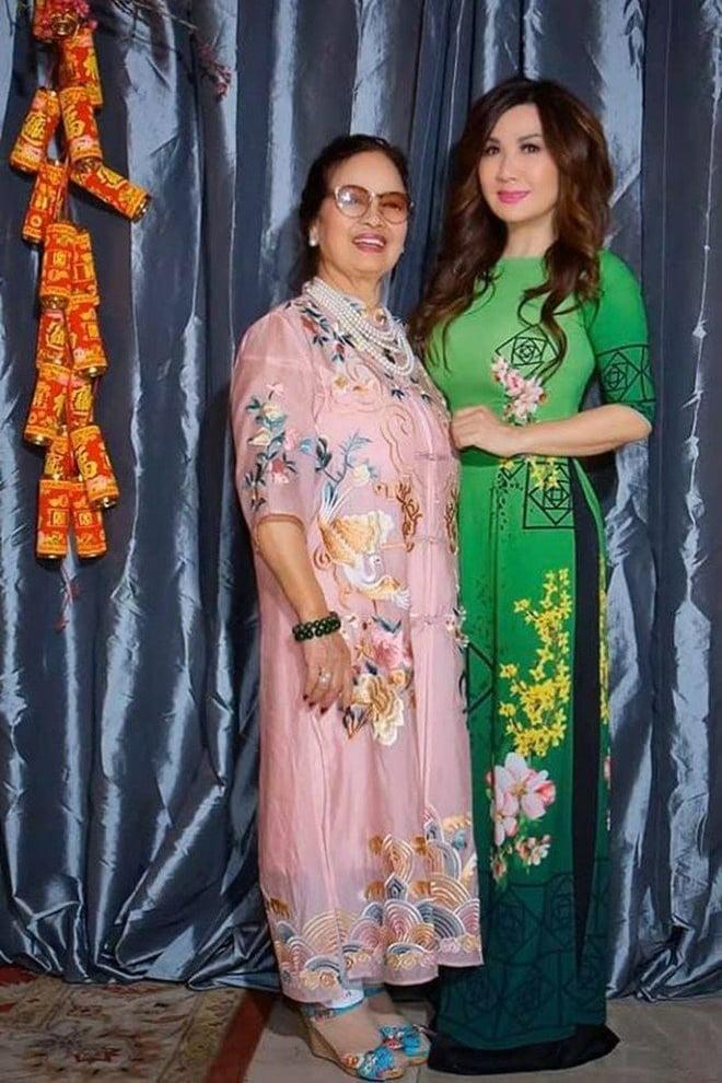 Mẹ Bằng Kiều nói gì khi con dâu cũ Trizzie Phương Trinh đưa 3 con về Việt Nam?-3