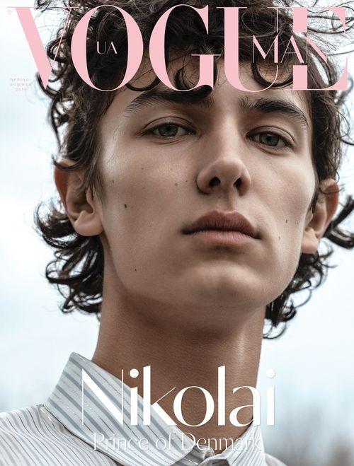 Hoàng tử đẹp trai nhất châu Âu bị bà nội xóa bỏ tước hiệu, từng là chàng thơ của Dior giờ ra sao?-2