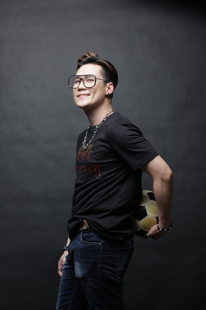 Ca sĩ Khánh Phương vừa bị phạt 245 triệu đồng vì mua cổ phiếu chui là ai?-11