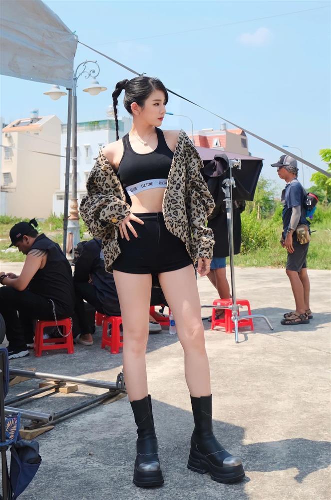 Đi làm giờ người ta ngủ, hotgirl chà đĩa xinh nhất Đà Nẵng khoe mặt mộc làm người xem đứng hình-6