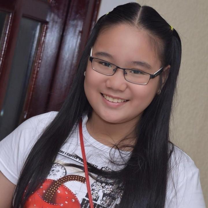 Con gái đại gia ngành nhựa có mẹ Á hậu, tuổi 21 chân dài như sếu, sở hữu nét đẹp lấn át mẹ-9