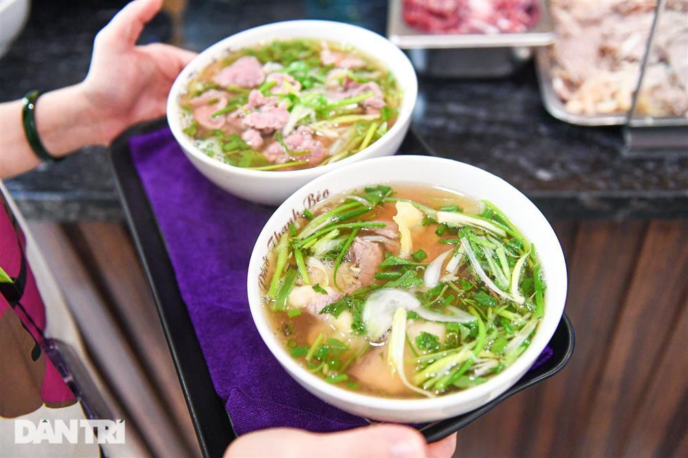 Quán phở bao cấp ở Hà Nội, tặng kèm cơm nguội khiến khách nhớ tuổi thơ-8