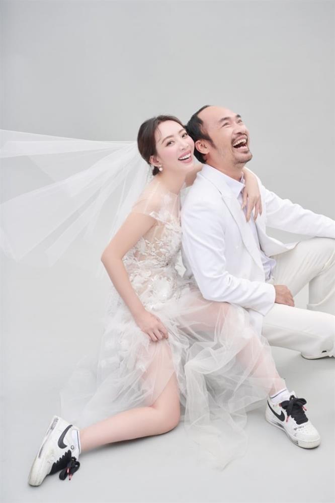 Vợ chồng Thu Trang - Tiến Luật chụp ảnh cưới cùng quý tử điển trai-1