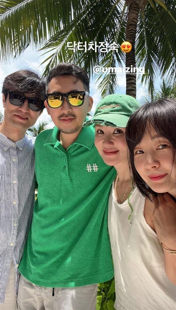 Dàn sao Doctor Cha xả ảnh nghỉ dưỡng ở Việt Nam-2