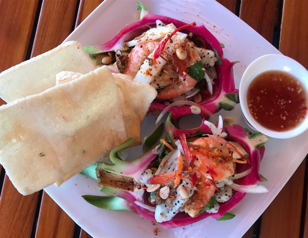 Gỏi hải sản thanh long cùng loạt đặc sản Mũi Né lạ miệng-2