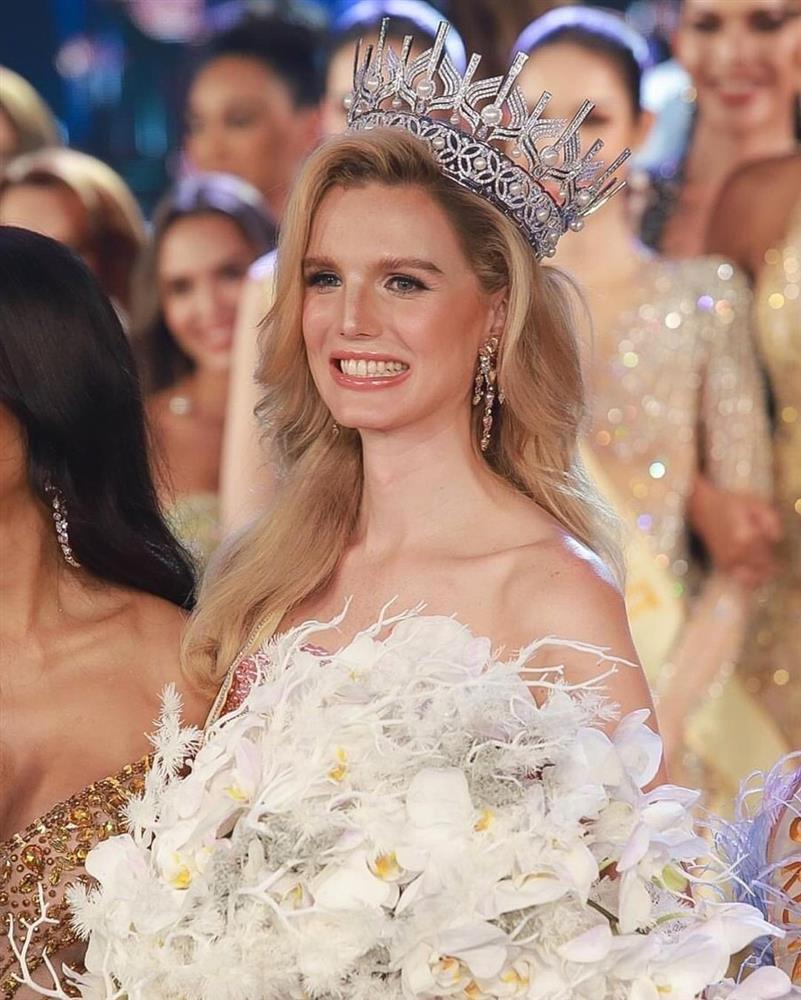 Hoa hậu chuyển giới phản ứng vì bị fan Việt chê bai-1