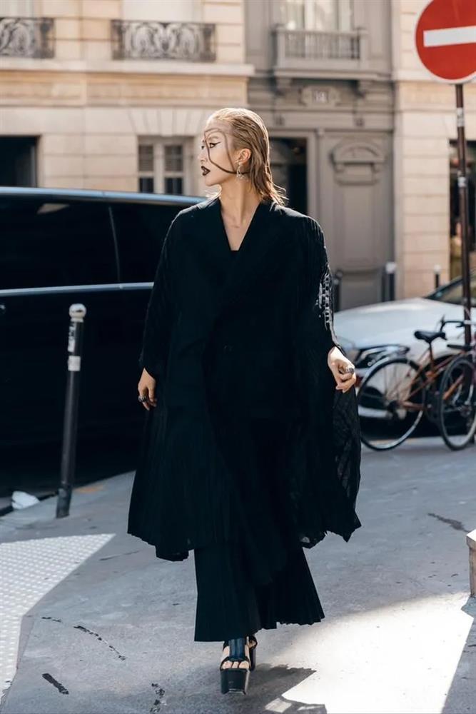 Dùng tóc để make up, Quỳnh Anh Shyn lên thẳng The New York Times-9