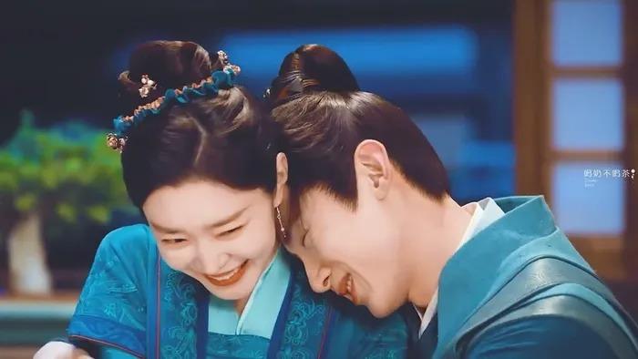 Cặp đôi màn ảnh bị fan ép phải công khai hẹn hò thật ngoài đời-7