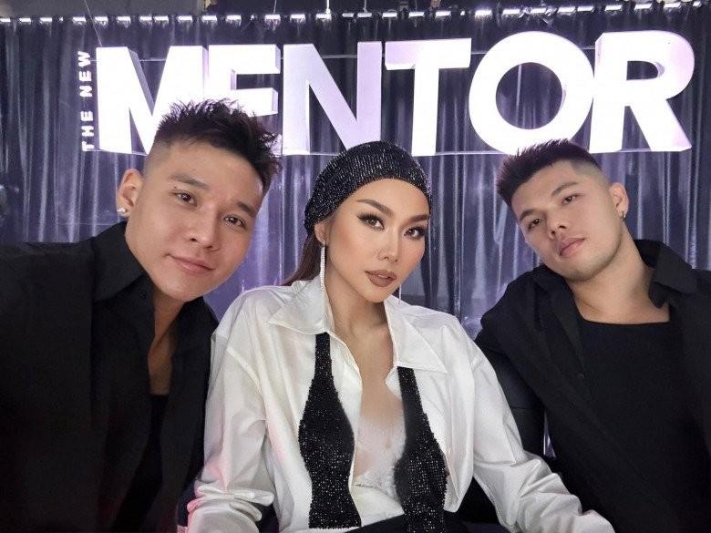 Khi 4 chị đại The New Mentor lên đồ chặt chém nhau, Thanh Hằng về nhất, vừa diện áo trắng vừa làm việc khó tin-5