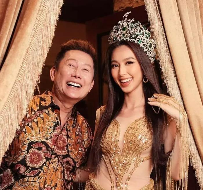 Ông Nawat chính thức lên tiếng về việc Thùy Tiên gỡ danh xưng Hoa hậu Hòa bình Quốc tế-5