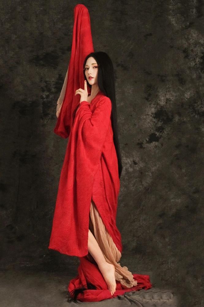 Nhan sắc Đát Kỷ lai Tây đang gây tranh cãi-2