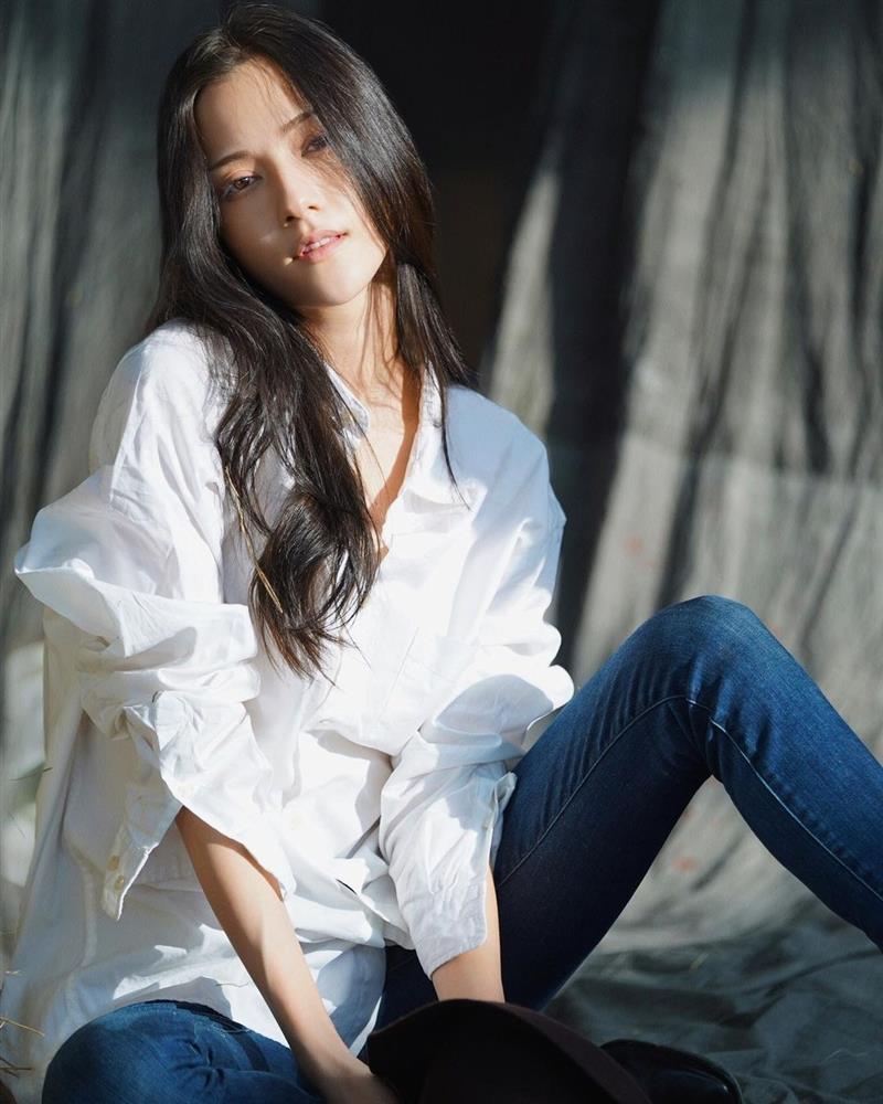 Nhan sắc Đát Kỷ lai Tây đang gây tranh cãi-3