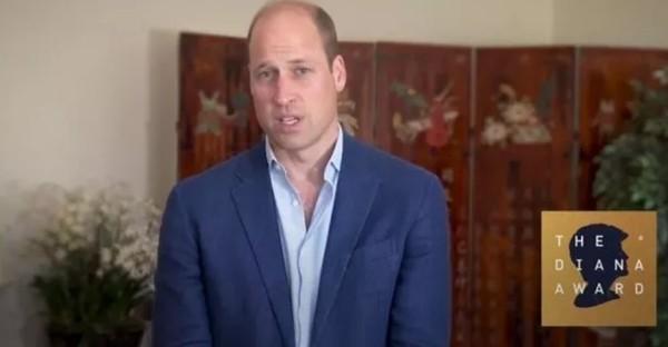 Hoàng tử William và Harry tái hợp vì Công nương Diana nhưng vẫn thể hiện sự xa cách-2