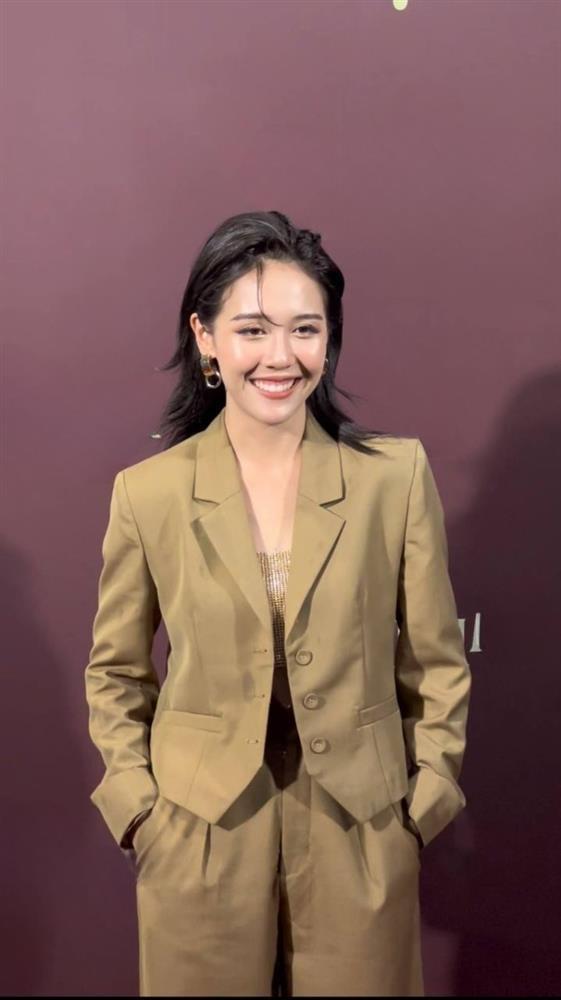 Hậu Hoàng gây bất ngờ với màn lột xác phong cách-2