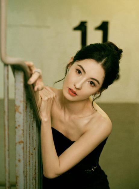 Bí quyết giữ nhan sắc trẻ đẹp ở tuổi U50 của Trương Bá Chi-2