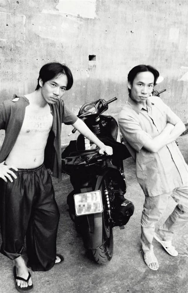 Nhận nút vàng YouTube chỉ sau 4 video, nhóm 1977 Vlog giờ ra sao?-2