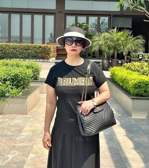 Thân thế của mẹ ruột nữ diễn viên giàu nhất miền Bắc: Hoa khôi trường Trưng Vương một thời, dạy con gái 1 điều rất khéo-1