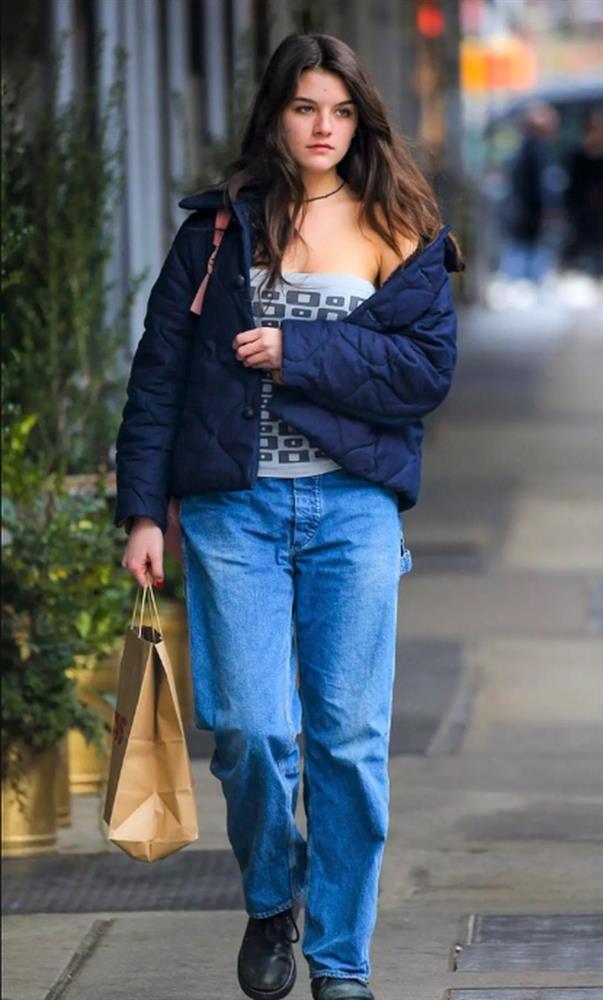 Suri Cruise - từ em bé sành điệu, nổi đình đám đến cô gái gợi cảm ở tuổi 17-10