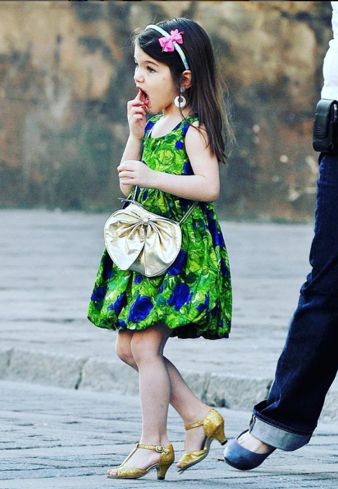 Suri Cruise - từ em bé sành điệu, nổi đình đám đến cô gái gợi cảm ở tuổi 17-4