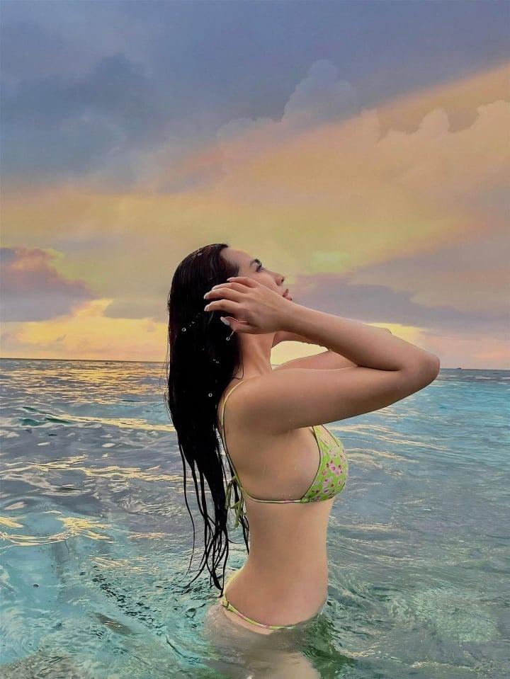 Huyền Lizzie diện bikini: Đúng chuẩn gái một con mòn con mắt-6