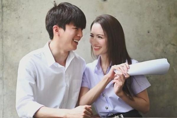 Minh tinh hẹn hò diễn viên kém 16 tuổi sau khi bị chồng đại gia phản bội-1