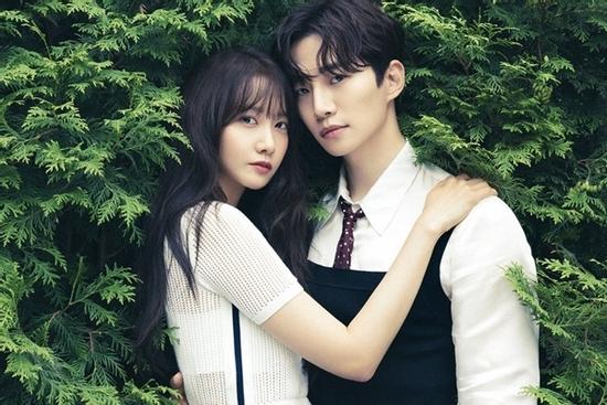 Yoona (SNSD) và Junho (2PM) bí mật hẹn hò?