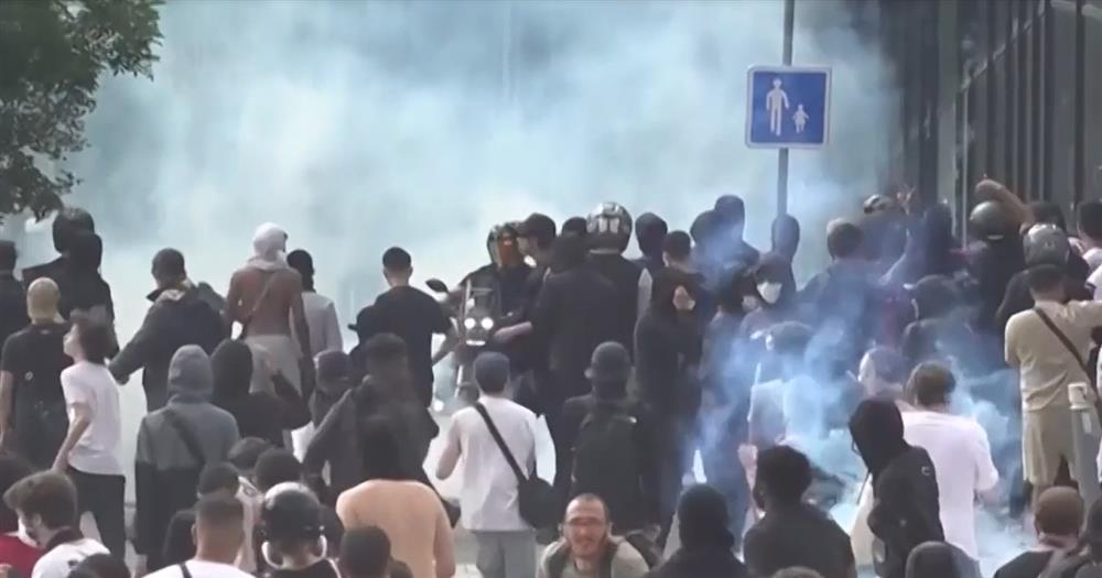 Chuyện gì đang xảy ra ở Pháp?-3