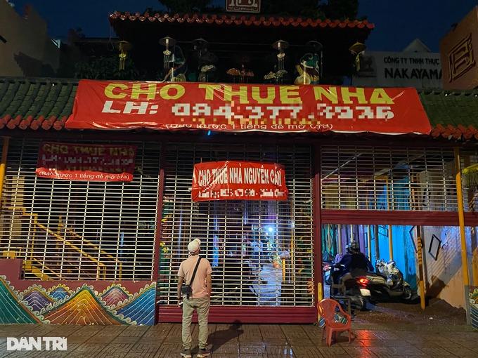 Cà phê Tứ Phủ đầu tư 15 tỷ đồng từng gây sốt bất ngờ thành… bãi giữ xe-1