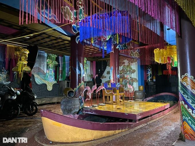 Cà phê Tứ Phủ đầu tư 15 tỷ đồng từng gây sốt bất ngờ thành… bãi giữ xe-2