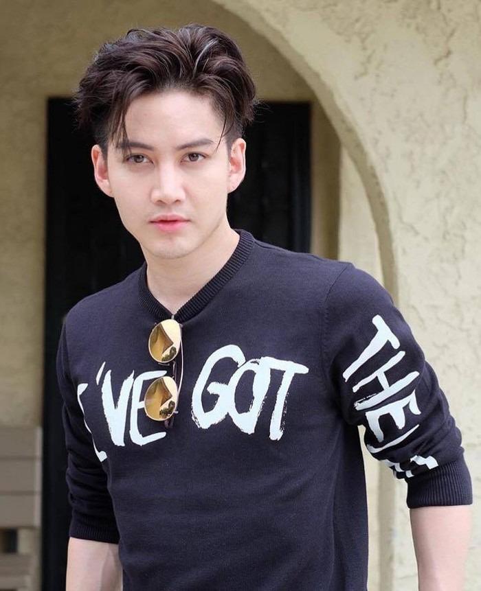 Tài tử Thái Lan rơi vào tình trạng nguy hiểm, được sơ cứu gấp trên máy bay-2