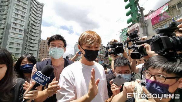 Nam diễn viên Thơ ngây bị triệu tập, khám xét nhà-1