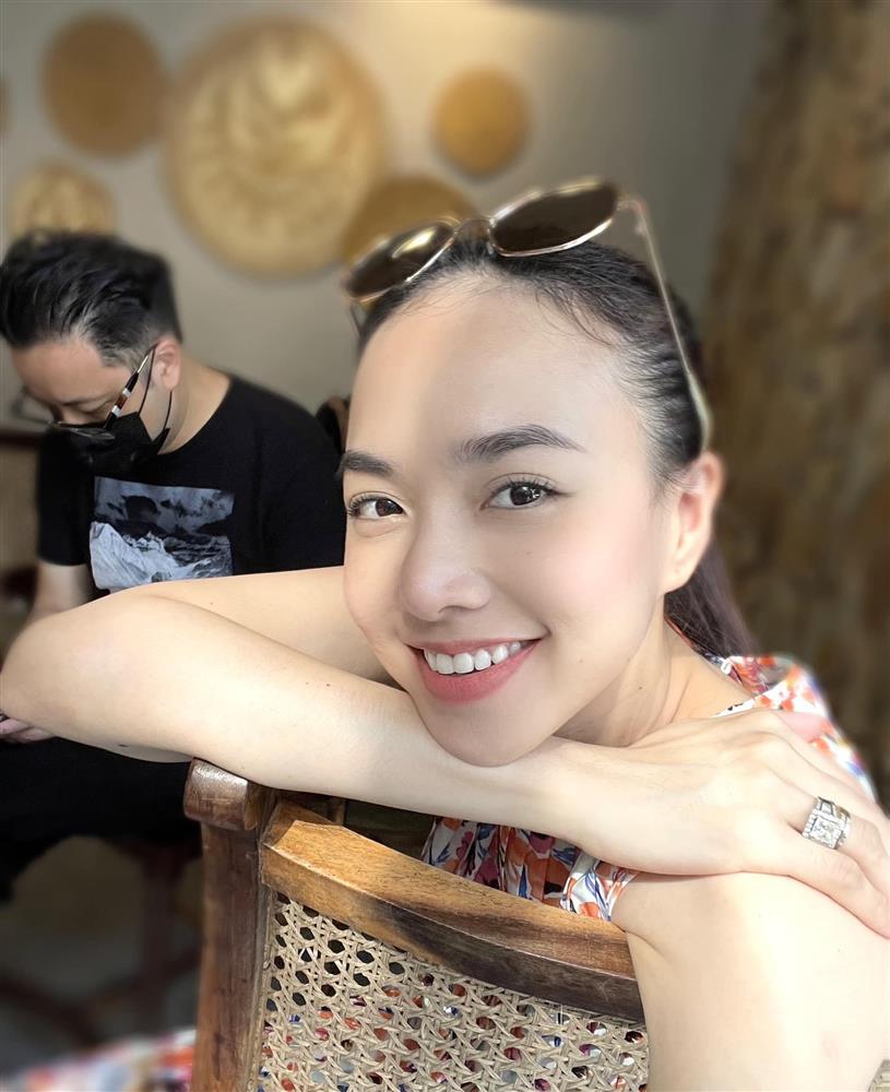 Nhan sắc tuổi 39 của nữ diễn viên hạnh phúc bên đạo diễn Victor Vũ-6