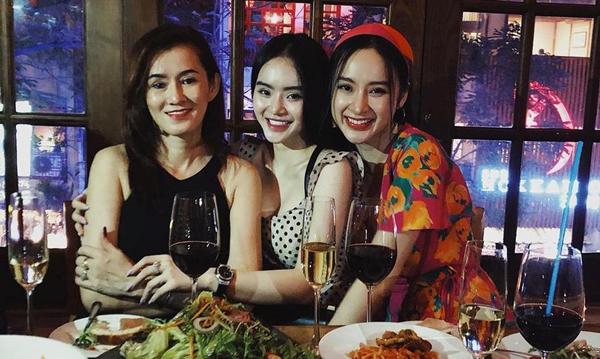 Mẹ Angela Phương Trinh: Trẻ buôn thúng bán bưng vì gia đình, tuổi xế chiều lột xác trẻ xinh-6