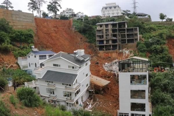 Sạt lở đất ở Hà Giang khiến cặp vợ chồng tử vong, 2 cháu nội bị thương-3